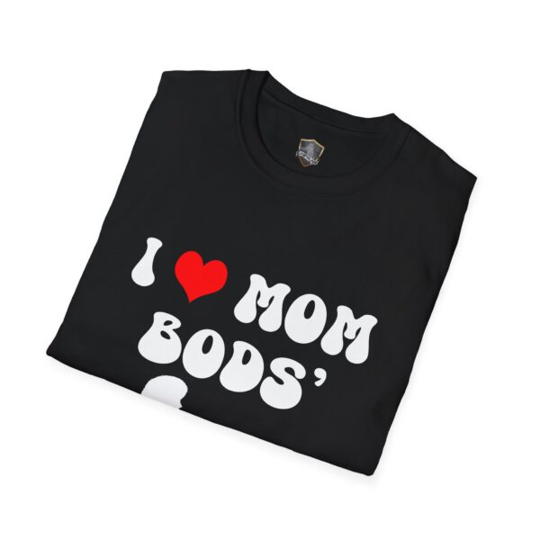 Folded black T-shirt featuring the "I ❤️ Mom Bods" design printed in white and red.