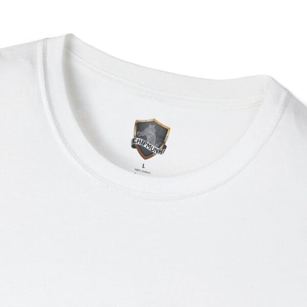 Guiding Star Tee Shirt, white crew neck, featuring a "Chipmunk" logo on the inside label, made of 100% cotton, size L.